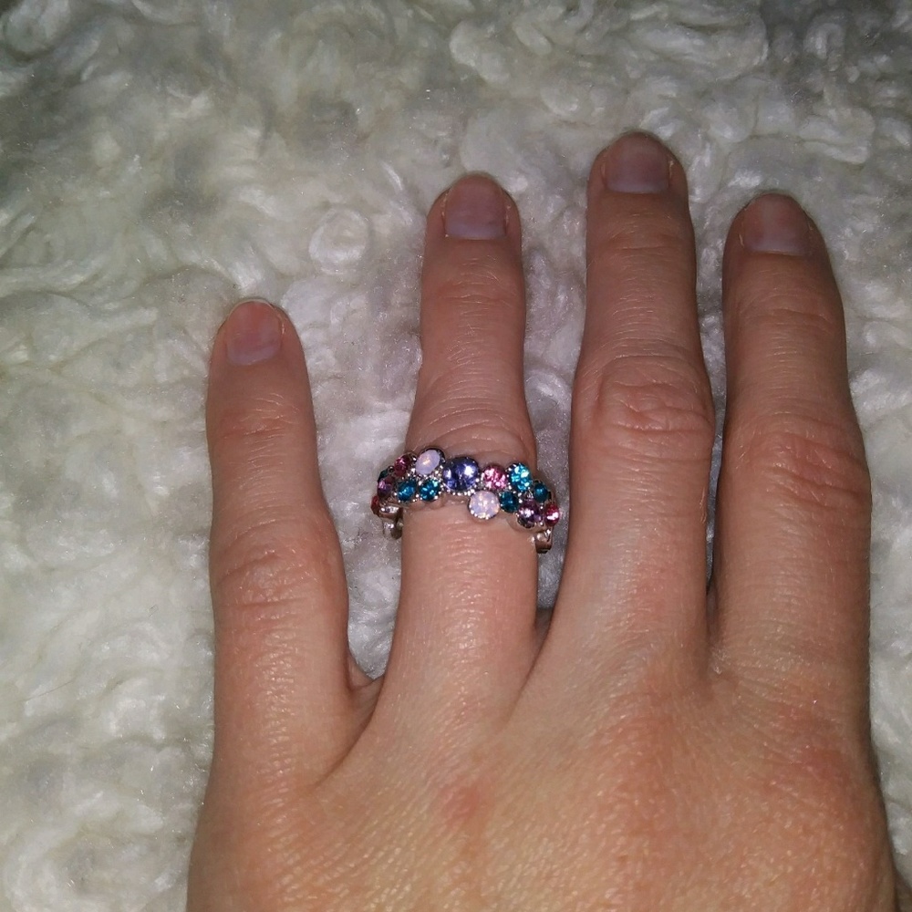 Bezeled bubble ring with multi-color stones